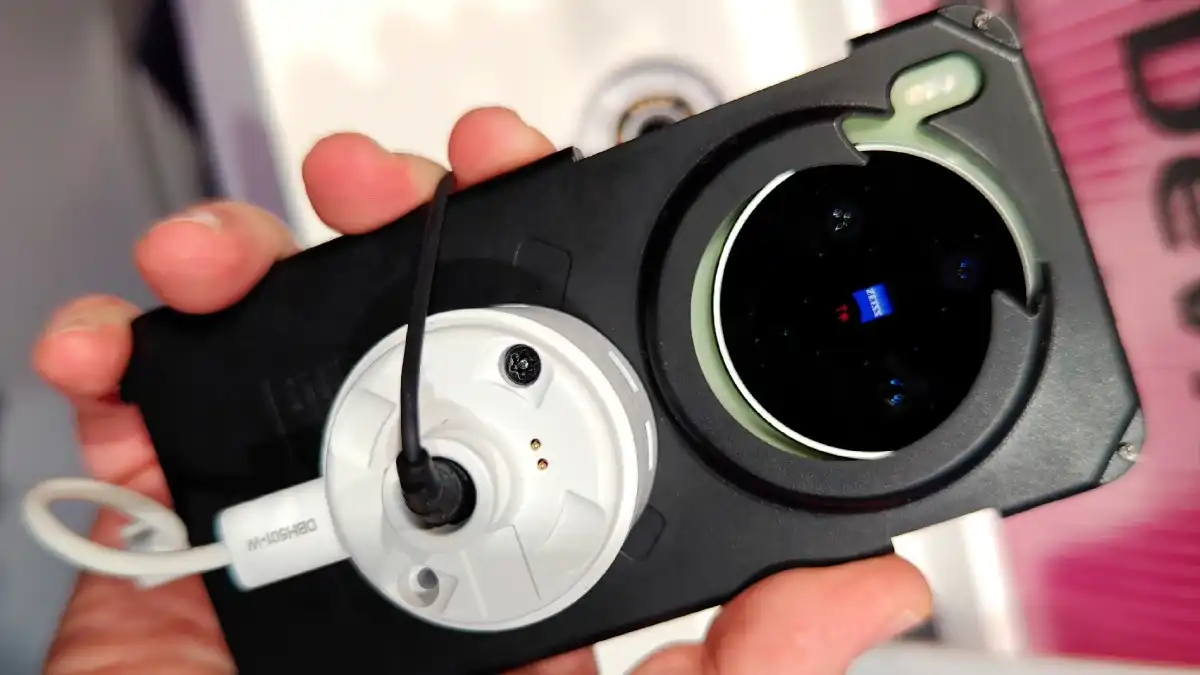 Vivo X300 Ultra with 200MP Camera